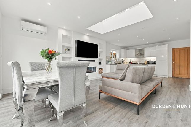 13 Stocks Lane, Brentwood photo 2