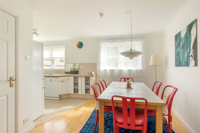 4, The Crescent, Cambridgeshire photo 3