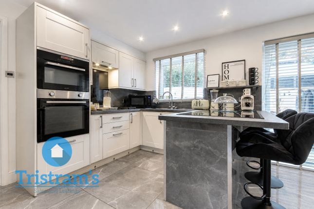 7, Lancaster Way, Nottingham photo 4