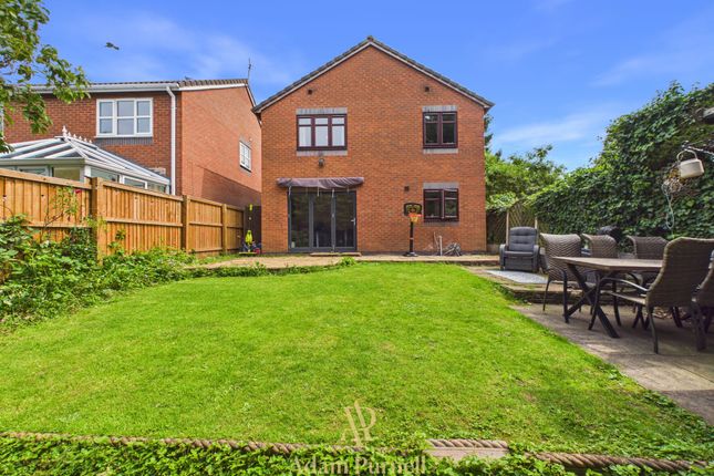 2 Damson Court, Hinckley photo 4