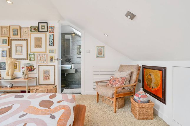 Terraced house for sale in Oxford Road South, Chiswick, London