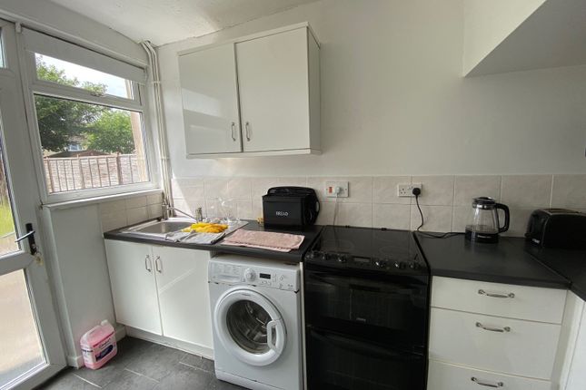 38, Godfrey Avenue, Neath photo 4