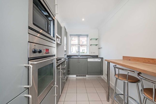 Flat for sale in Sycamore Lodge, Kensington Green