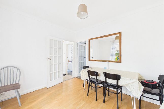 7, Thorntree Road, London photo 4