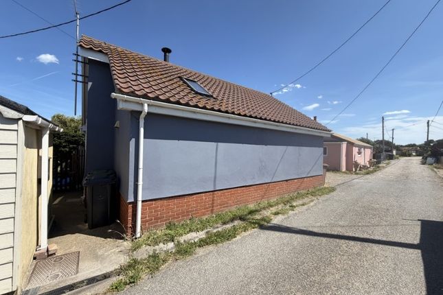 37 Fakes Road, Hemsby, Great Yarmouth photo 3