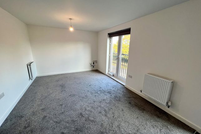 92, Coventry photo 3