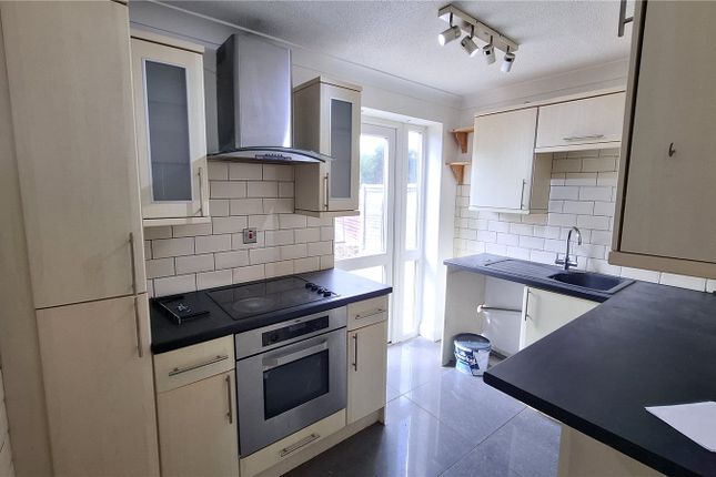 29, Hyacinth Close, Essex photo 2