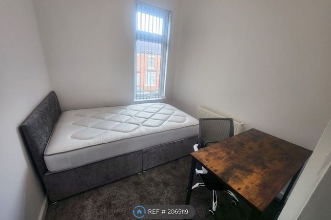Room to rent in Abingdon Road, Middlesbrough