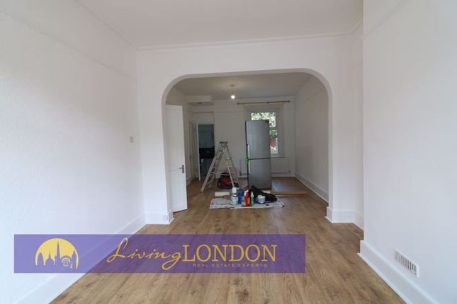 Terraced house to rent in Sheldon Road, London