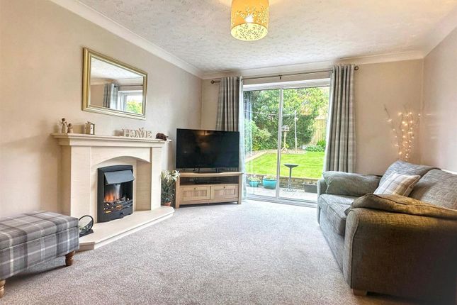 17, Milltown Way, Staffordshire photo 3