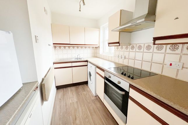 9, Tugby Place, Chelmsford, Essex photo 3