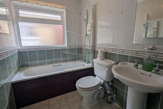 7, Whitecross Avenue, Shanklin photo 3