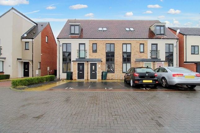 Town house to rent in Iveston Avenue, Newcastle Upon Tyne