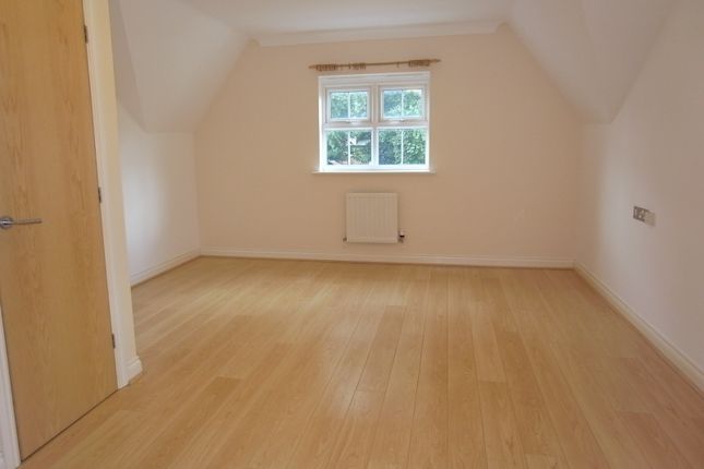 7, Cranbourne Towers, Berkshire photo 4