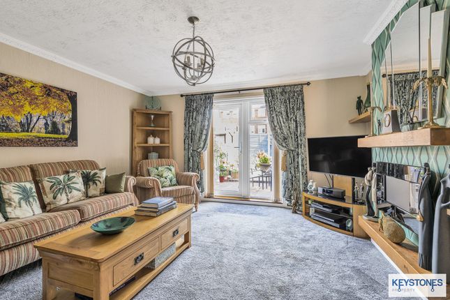 80, Hitchin Close, Romford photo 4