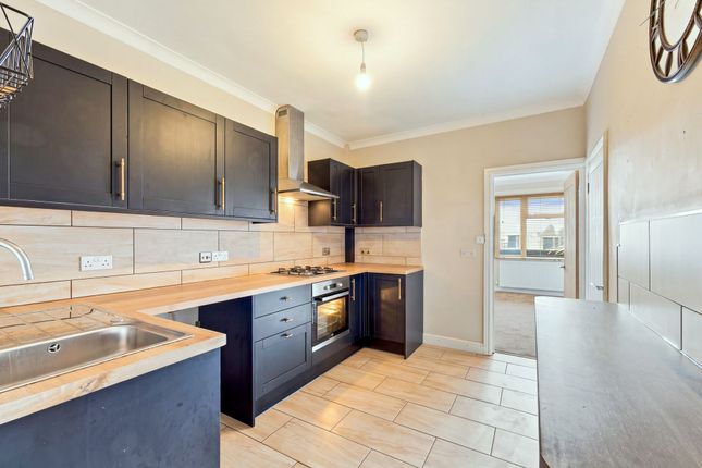 409 Gateford Road, Worksop photo 2