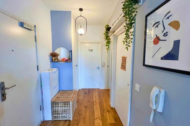 Flat 4 Ambassador House, 2 Cavendish Avenue, Harrow photo 4