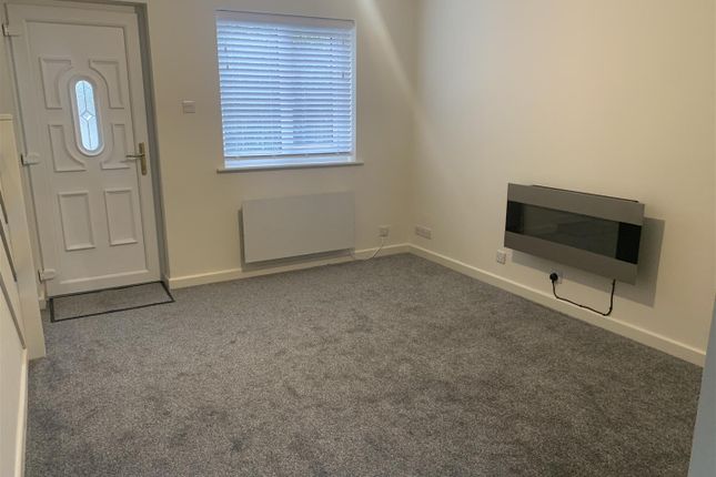10, Albert Court, Buxton photo 2
