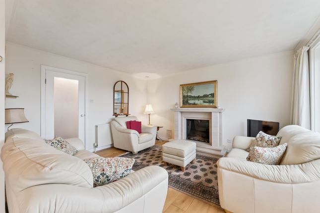 28 Strathview Terrace, Glasgow photo 4