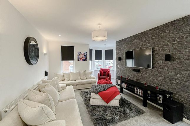 F2, 44, Mount Pleasant Road, Hastings. photo 3