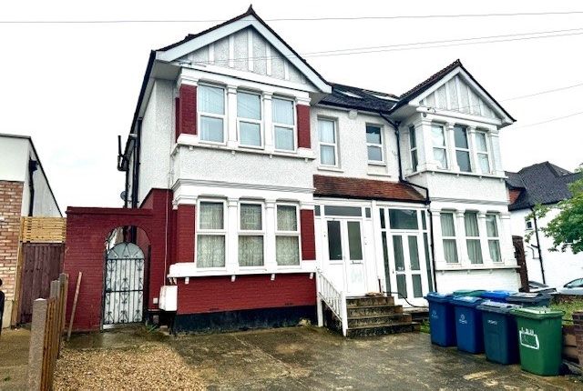 Thumbnail Flat to rent in Pinner View, Harrow