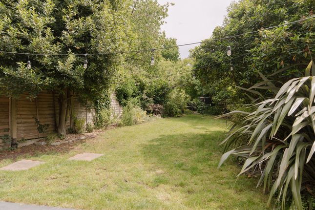 33, St. Donatts Road, New Cross photo 2