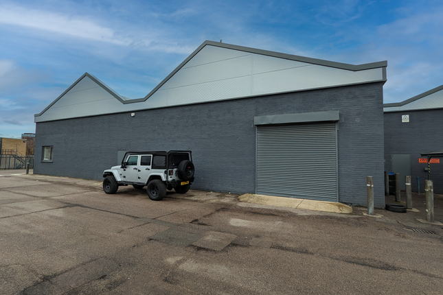 Industrial to let in Unit Q3, Penfold Industrial Park, Watford