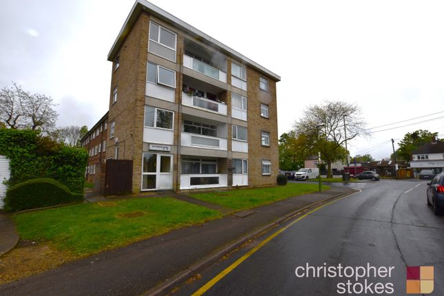 Thumbnail Flat to rent in Southgate House, Turners Hill, Cheshunt, Waltham Cross, Hertfordshire