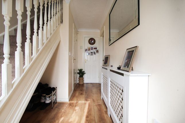 58, Norfolk Place, Grays photo 4