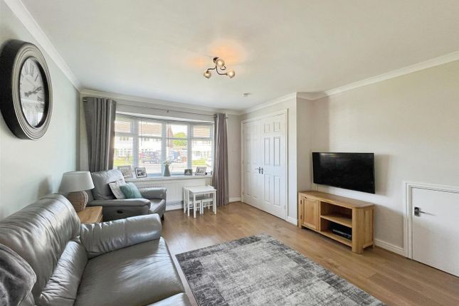 3, Camborne Close, Congleton photo 2