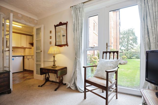 5, Swan Court, Stratford-upon-Avon photo 4