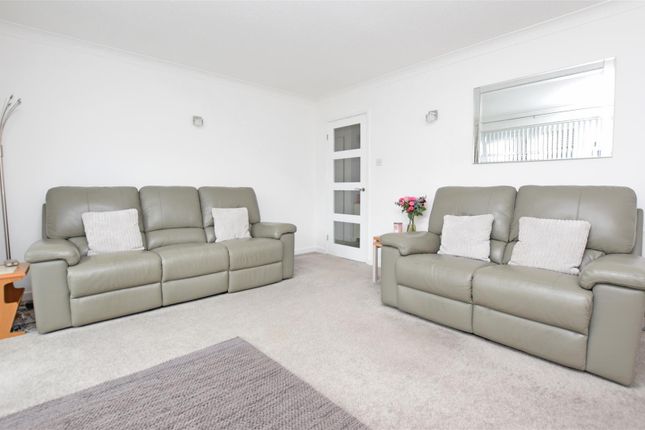 17, Bryn Rhosyn, Abergele photo 4