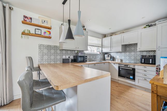 2, Firs Grove, Barnstaple photo 2