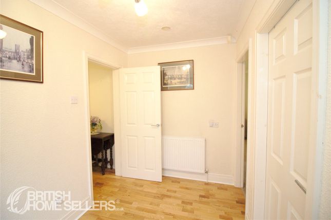81, Green Drive, Lancashire photo 3