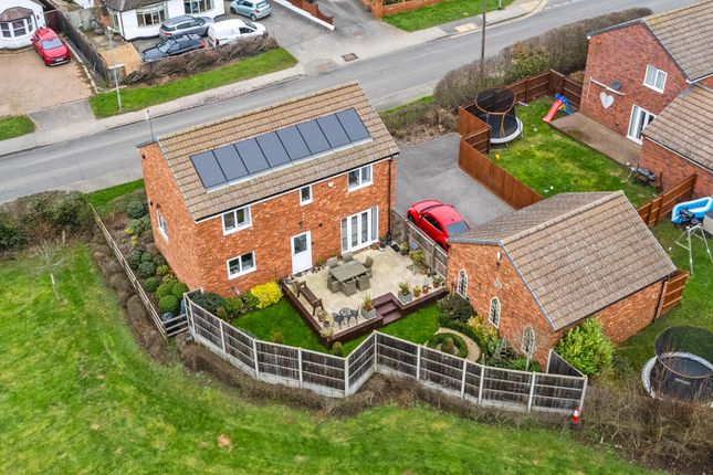 77, Finedon Road, Burton Latimer photo 4