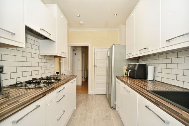 Dairsie Road, London photo 5