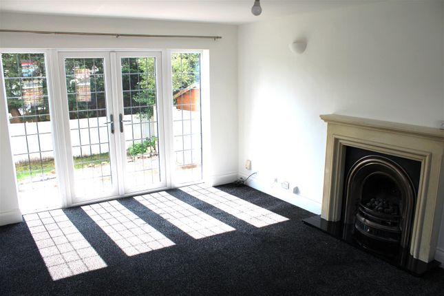 16, Oakfield Avenue, Kingswinford photo 4