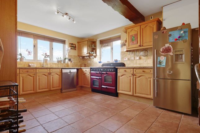 Oak Cottage, Lymington Road, Lymington photo 4