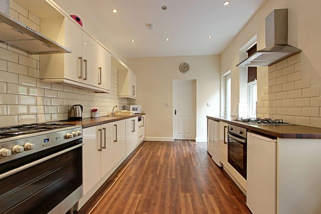 Room 2 21 Layton Avenue, Mansfield photo 2
