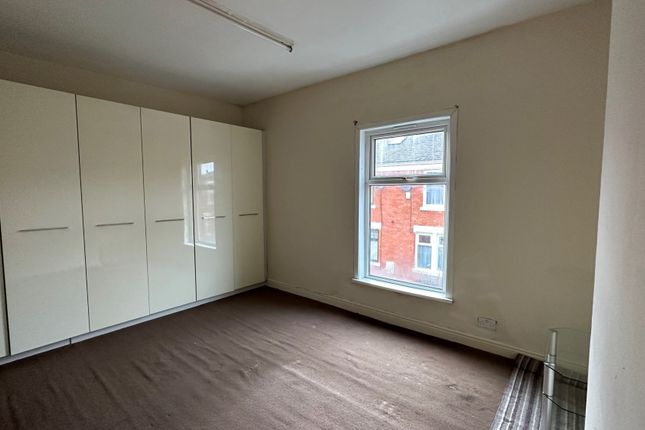 Terraced house to rent in Brixton Road, Preston