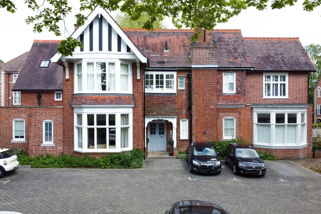 1-bed flat on Flat 9, Stoneygate Grange, Leicester, £165,000