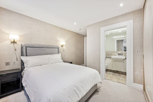 Flat to rent in Dunraven Street, Mayfair