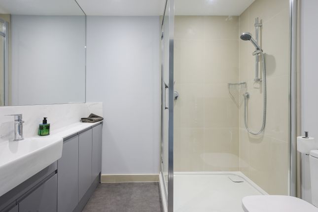 Flat 32, Kathleen Godfree Court, 80, Queens Road, Wimbledon photo 4