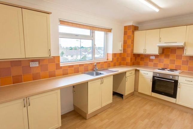 8, Westbourne Court, Havant photo 4