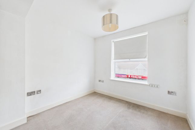 Flat 7, Insignia Court 91-93,, Church Road, Surrey photo 3