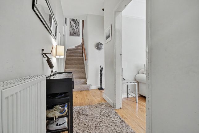 20, Lyle Road, Greenock photo 4