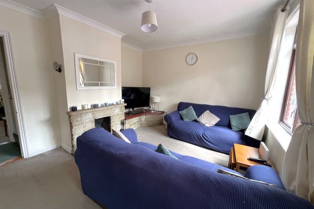 12, Stanley Road , Halstead photo 4