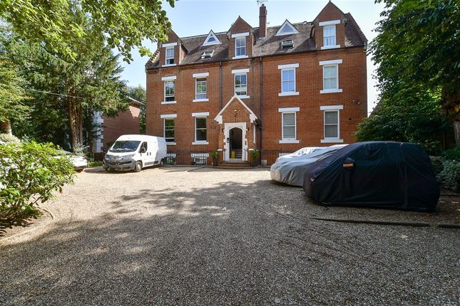 2-bed flat on New Dover Road, Canterbury, £300,000