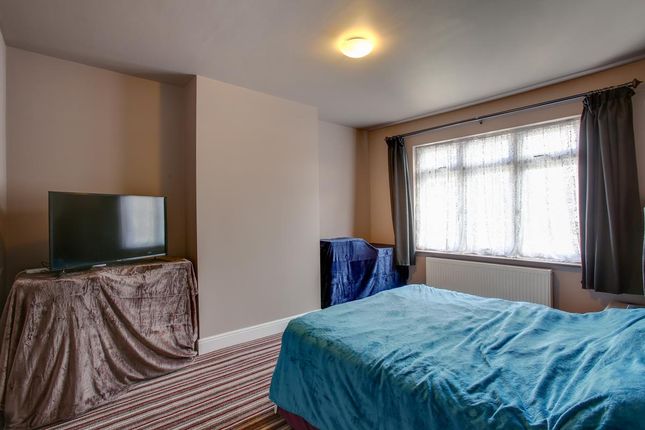 Terraced house for sale in Wilfrid Gardens, Acton
