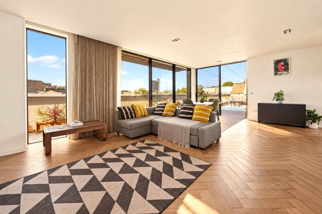 Penthouse, 57-59, Goldney Road, London photo 3
